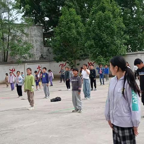 弘扬体育精神，展少年风采——朱仙镇腰铺小学运动会精彩瞬间