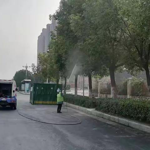 开发区园林处：强化秋季园林养护 打造绿色宜居环境