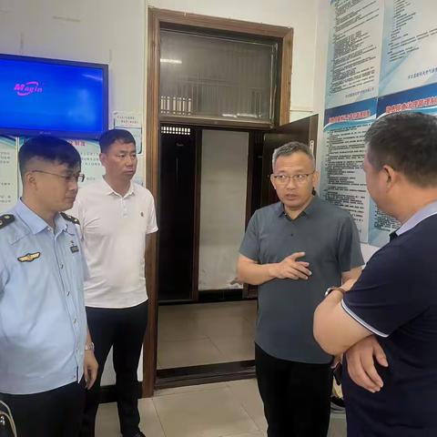 局领导检查燃气运输企业安全生产工作