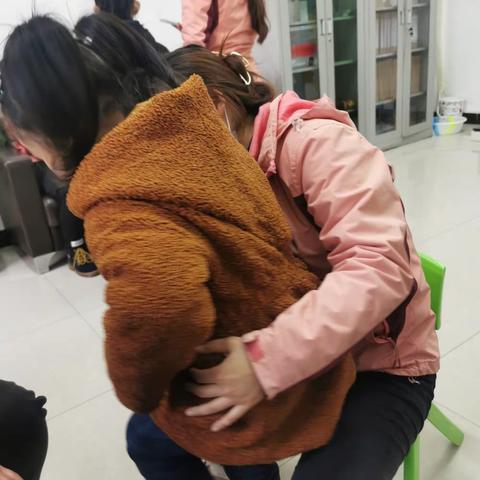 “三八”节的幼师乐！