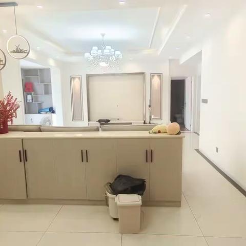 ⭐️万达旁金色春天 3/2/2， 68.8w 产权80老证，中间楼层视野好，家具家电齐全拎包入住，随时看房☎️6013