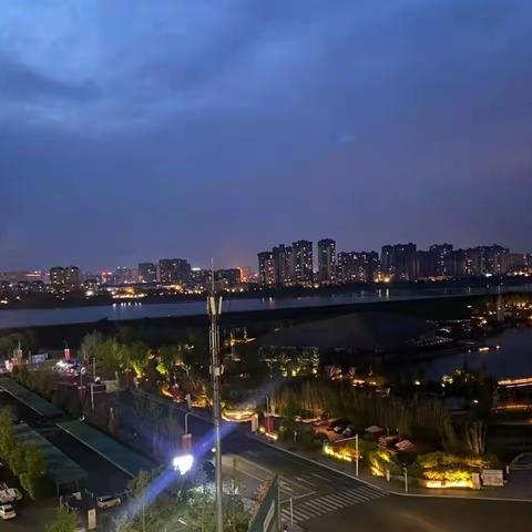 出租 万科套三双卫  18000/年 可半年付  605  60735