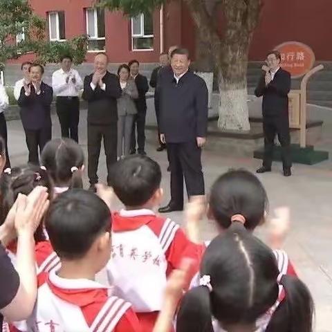 习近平向全国广大少年儿童祝贺“六一”国际儿童节快乐