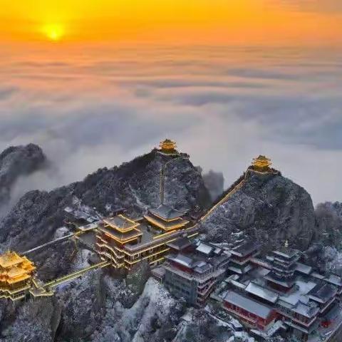 【冬日自驾】穿挂壁、登金顶，4天3晚，沉浸式自驾，体验冬日浪漫