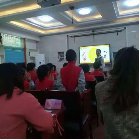 聚焦优质课堂，再展中心风采一一中心小学听评课月活动