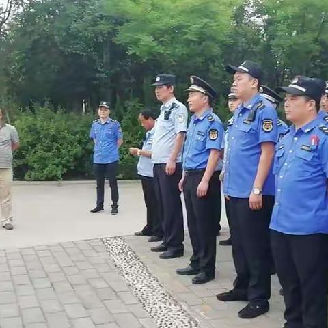 子午街办联合城管执法大队等部门联合整治占道经营等违法行为