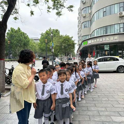 “小小银行家 成就大梦想”工商银行开封东大街支行开展六一儿童节主题活动
