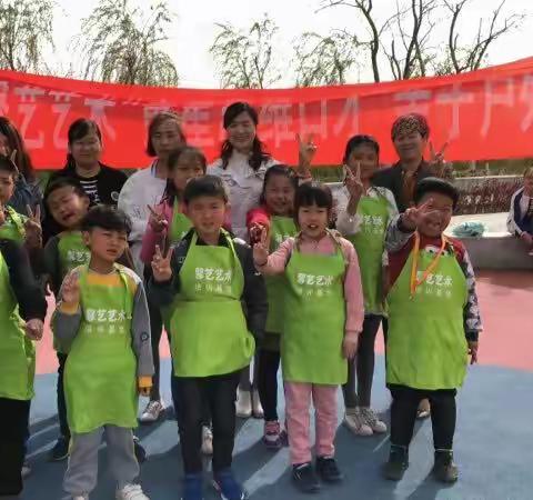 🍀🍀馨艺艺术口才三级班“亲子户外课”花絮……