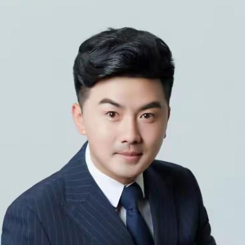 国家一级美术师尹忻堂