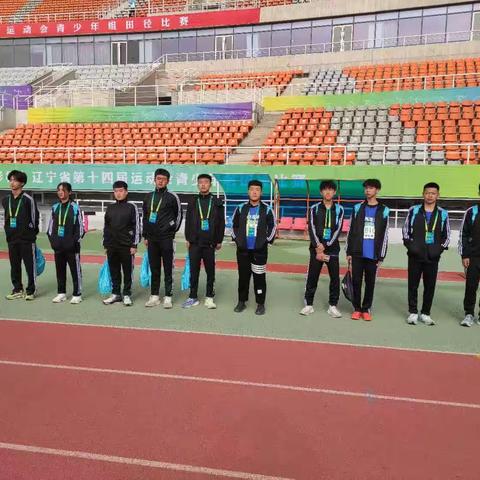 锻炼学生强健体魄，打造体育特色学校