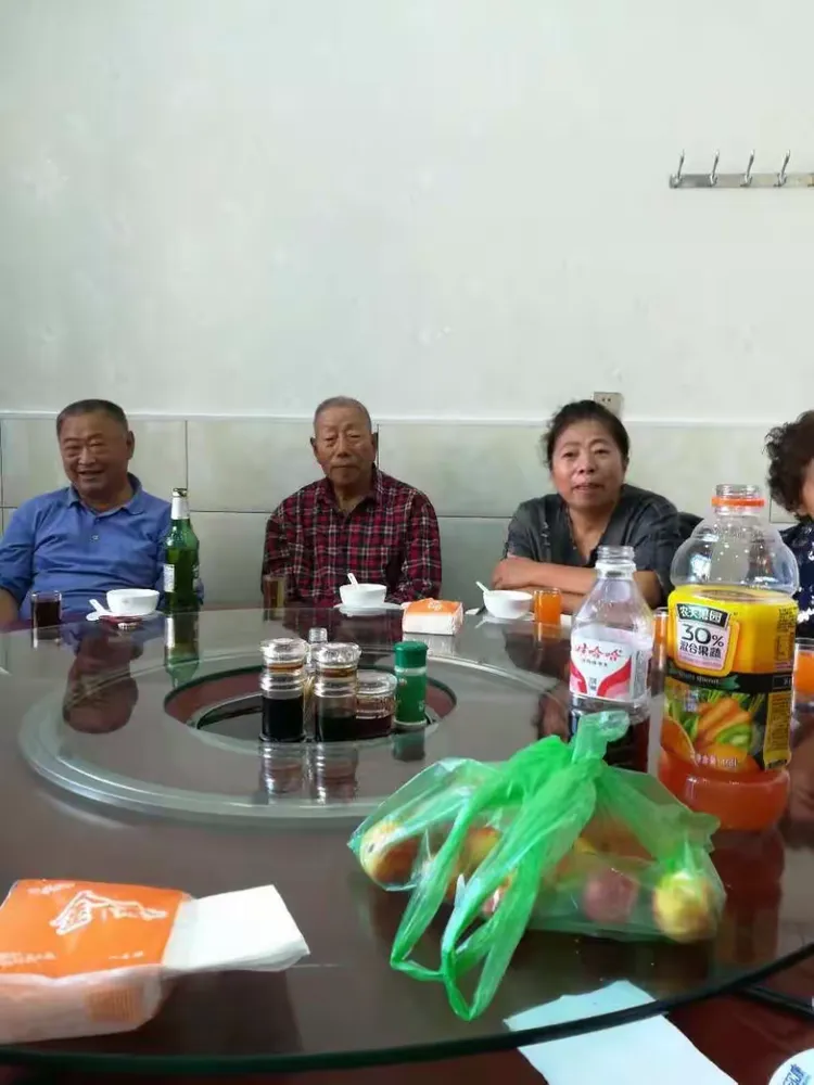 我们和敬爱的李广才老师共度教师节