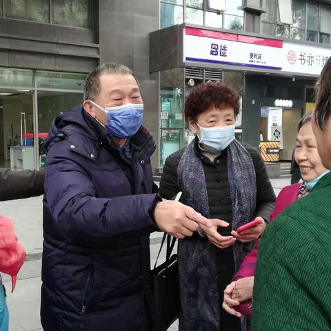 久别重逢再叙昔日同窗情