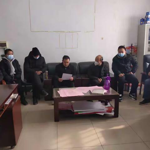 常村镇冯窑村召开村支两委春节工作安排