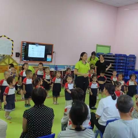 快乐天使幼儿园小班期末汇报