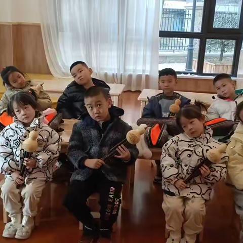 丝韵悠扬 乐动童心—————恒大帝景幼儿园大班葫芦丝特色课程