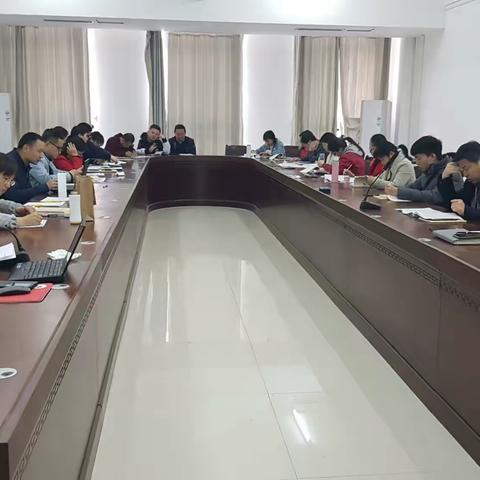 聚焦立德树人 打造语文思维——南京路校区语文组集中学习 “衡中研讨材料”教研活动