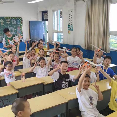 黄龙镇中心小学“七彩假期”第二日精彩课程回顾