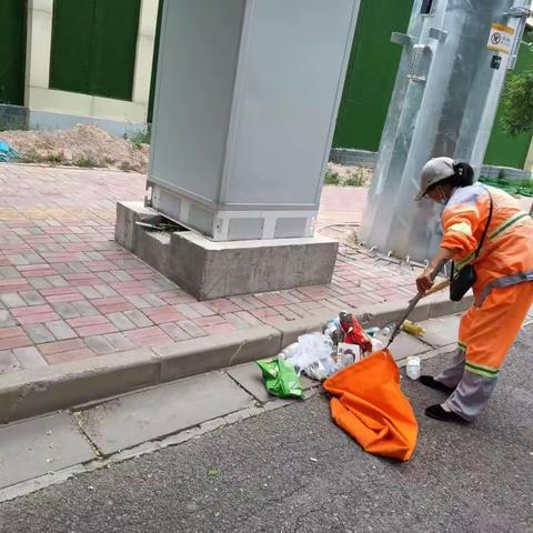 迎创卫检查，净城市卫生