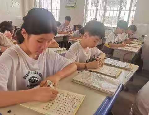 假有所托，“暑”你快乐——朝阳小学教育集团六年级语文组暑期托管成果展示（第二周）