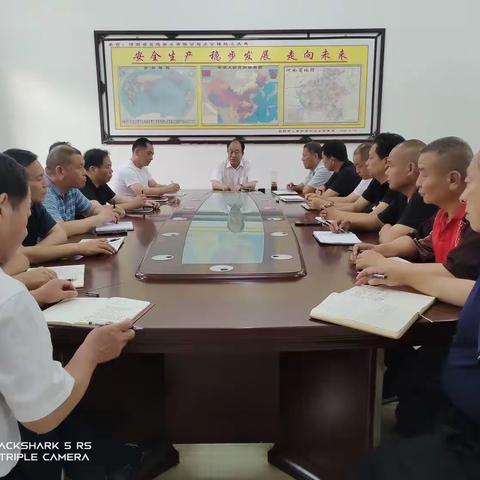 齐心协力 振奋精神 ——在坚守中，共创美好未来