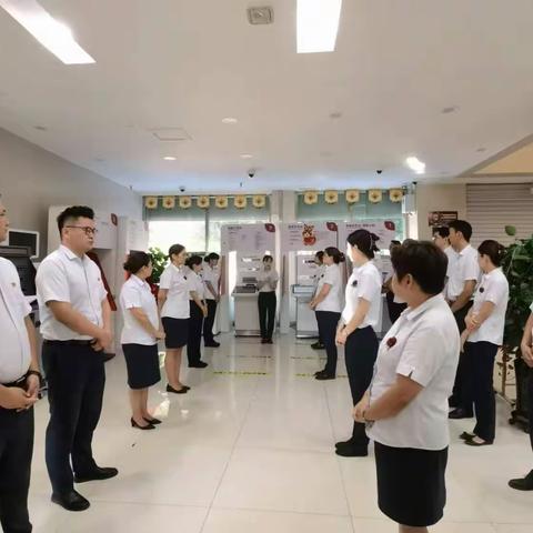 伊犁分行霍尔果斯支行开展“个人财富业务继承”主题培训