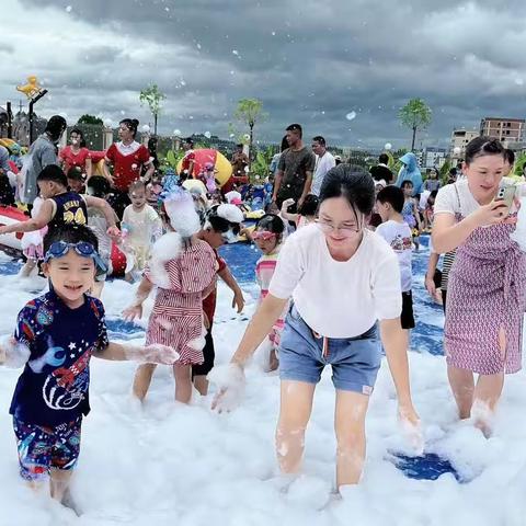 【今科幼儿园】“绘润童心，畅享童年”之《泡沫之夏》