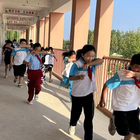 【全环境立德树人】防灾防火演练，牢筑安全防线——大闫庄小学防火演练