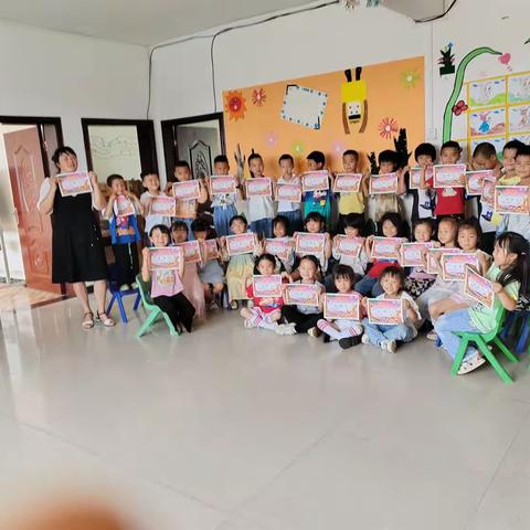 阳阳幼儿园大二班毕节纪念留影