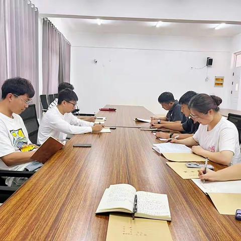 体育组教研