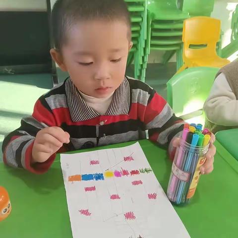 永和中心幼儿园第二兴趣绘画2班。