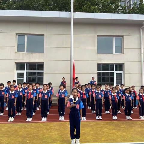 红旗飘扬   共庆华诞