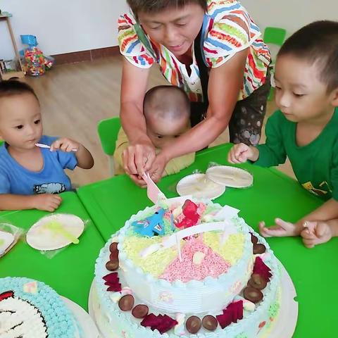 琼海市爱贝幼儿园小（一）班