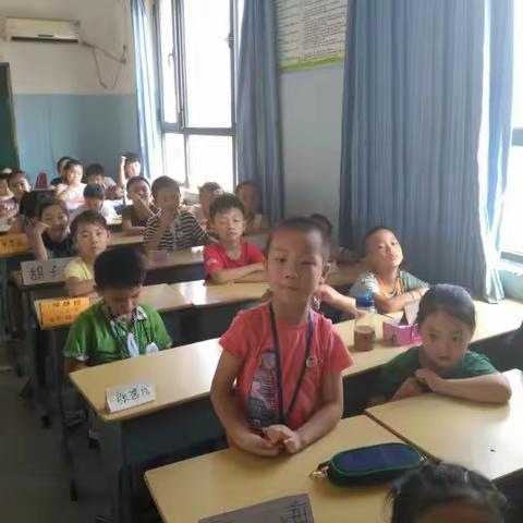 龙湖国际城小学三五班主题班队会“认识你真好”