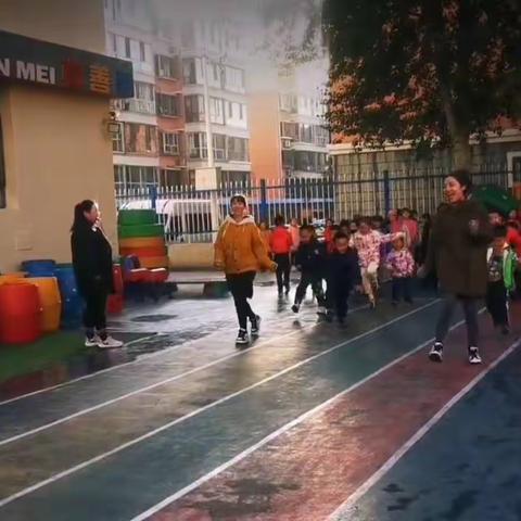 10月致童故事——做孩子的好朋友