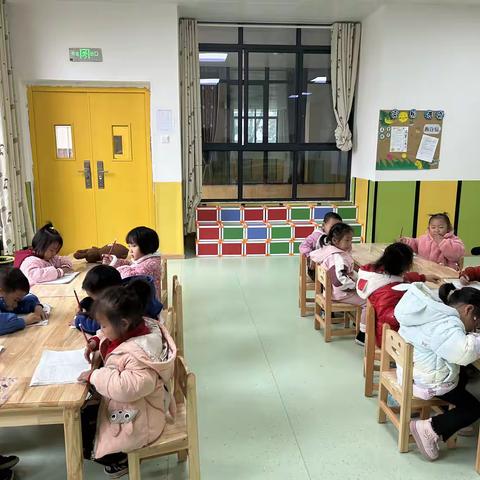 兴隆场镇中心幼儿园中一班十一月回顾总结