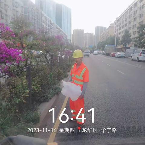 龙华环境项目一部防撞车11月16白色垃圾处理图片