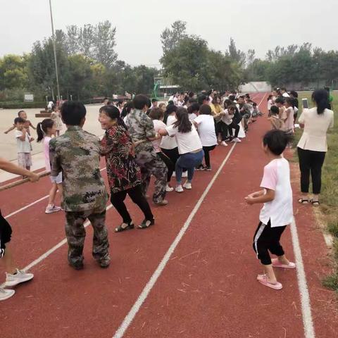 劳逸结合，激情追梦。——拳铺镇李乡小学教师节活动剪影