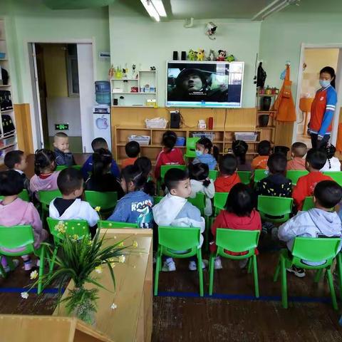 汉德幼儿园中一班《消防安全》演练