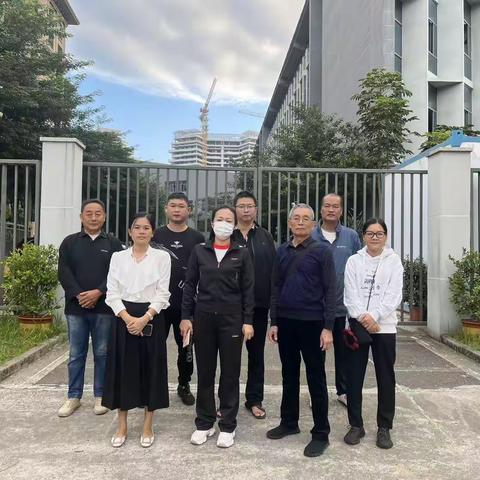 用心护学，为爱站岗-椰博小学二（12）班家长护学行动进行时