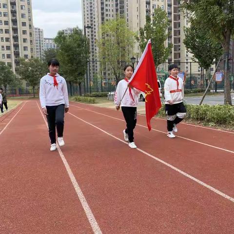 从小学先锋  长大做先锋——新郑市龙湖国瑞小学2020年二年级第二批学生入队仪式