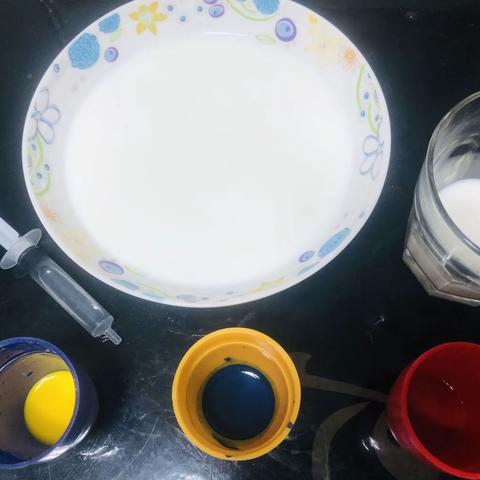 【玩转科学】第九十期——经开一校红领巾少年科学院之《牛奶里的彩虹——马兰戈尼效应》