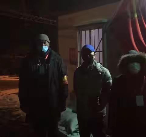 致防疫坚守在一线的工作人员