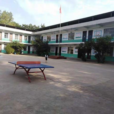 扎实做好各项工作  在努力中超越自我——洪岭小学期末工作纪实