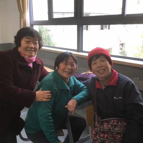 江湾中学七十周年校庆六六届高三（1）班返校留影