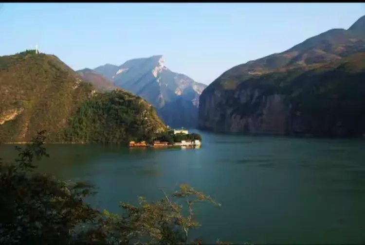 每日一诗——87.白帝（唐 杜甫）