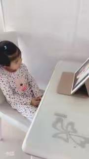 前郭县幼儿园中二班        杨一心