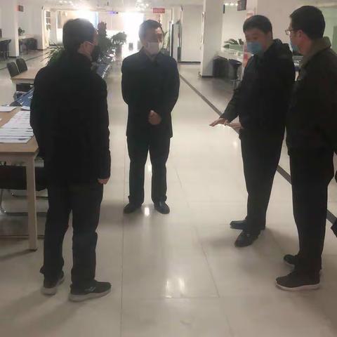 县委副书记张延武来政务服务大厅检查疫情防控相关工作