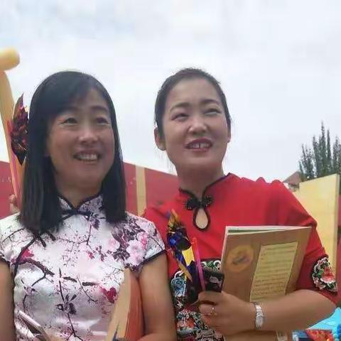 五彩缤纷童年乐♥二·四班义卖活动火热进行中