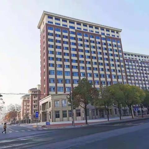 "不惧严寒，不畏风雨”--金外三（一）班用行动守护校园