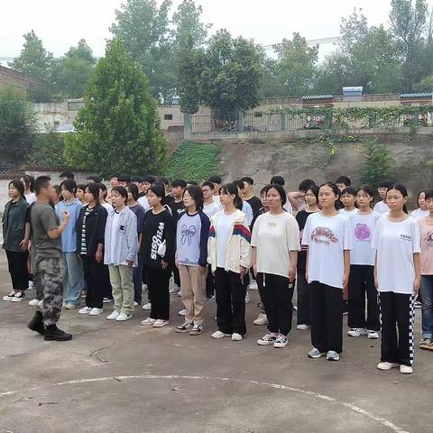 无拼搏   不青春—九三班国防训练记录